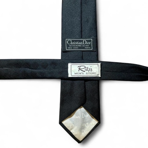 🔥 Dior Tie 🔥 - Picture 3 of 4